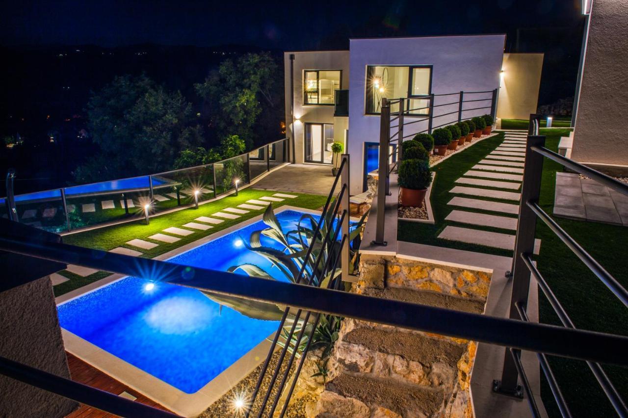 Villa Magic Look Donji Prolozac Exterior photo